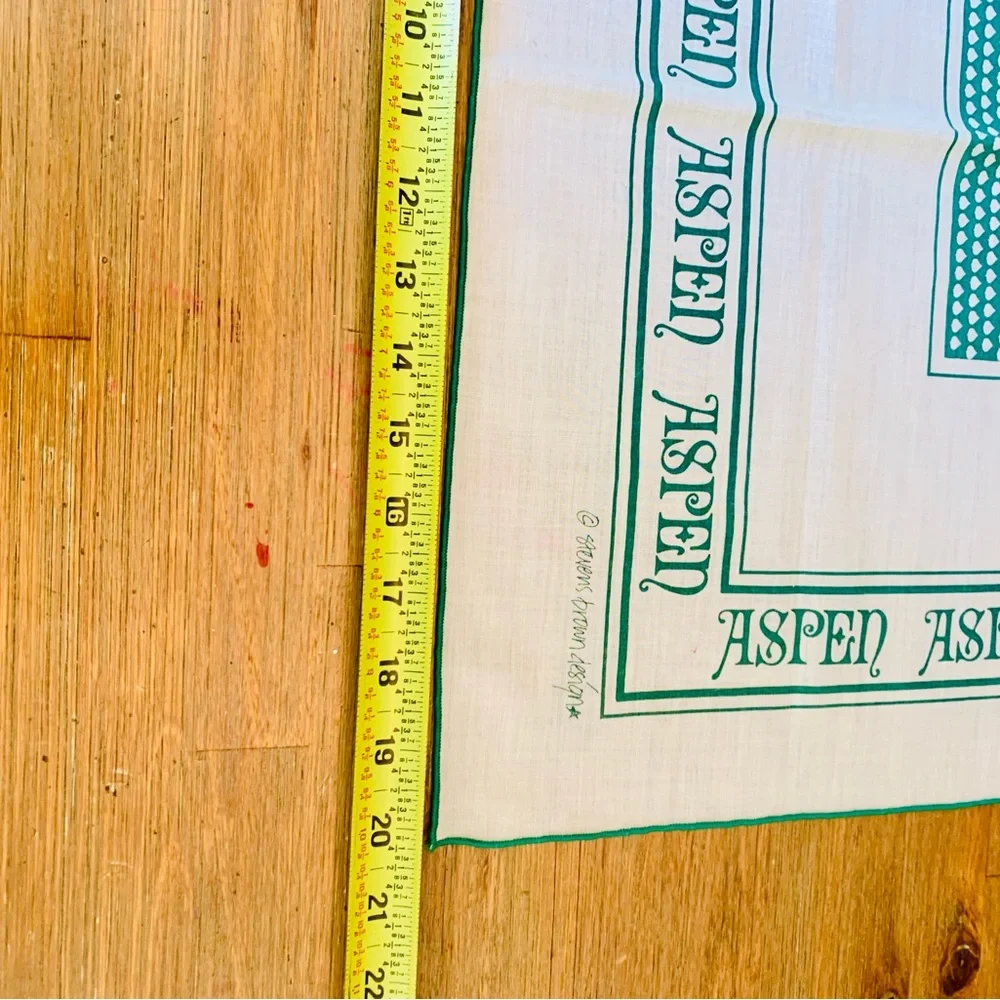 Aspen vintage resort Stevens brown design Green and White Scarf square